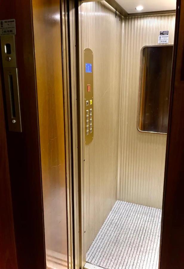 Luxury 2 Bedroom Apartament, Close To San Siro, Fiera And 10 Min Metro To Duomo Milan Extérieur photo