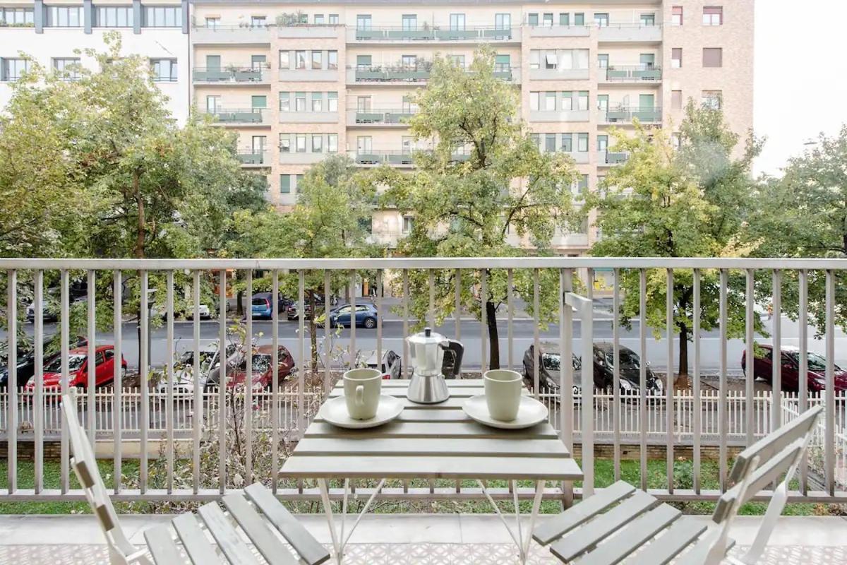 Luxury 2 Bedroom Apartament, Close To San Siro, Fiera And 10 Min Metro To Duomo Milan Extérieur photo