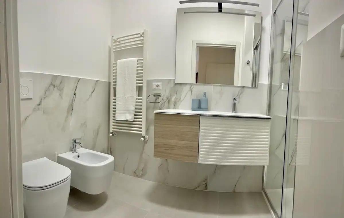 Luxury 2 Bedroom Apartament, Close To San Siro, Fiera And 10 Min Metro To Duomo Milan Extérieur photo